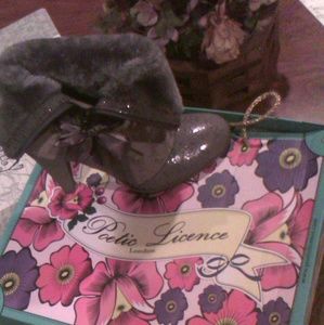 Poetic licence boots